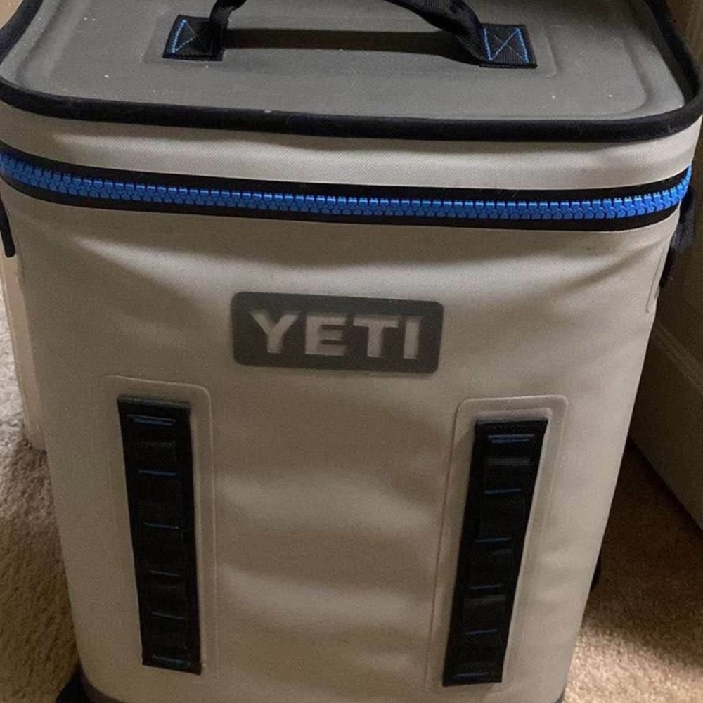 YETI Hopper Backflip 24 (discontinued)